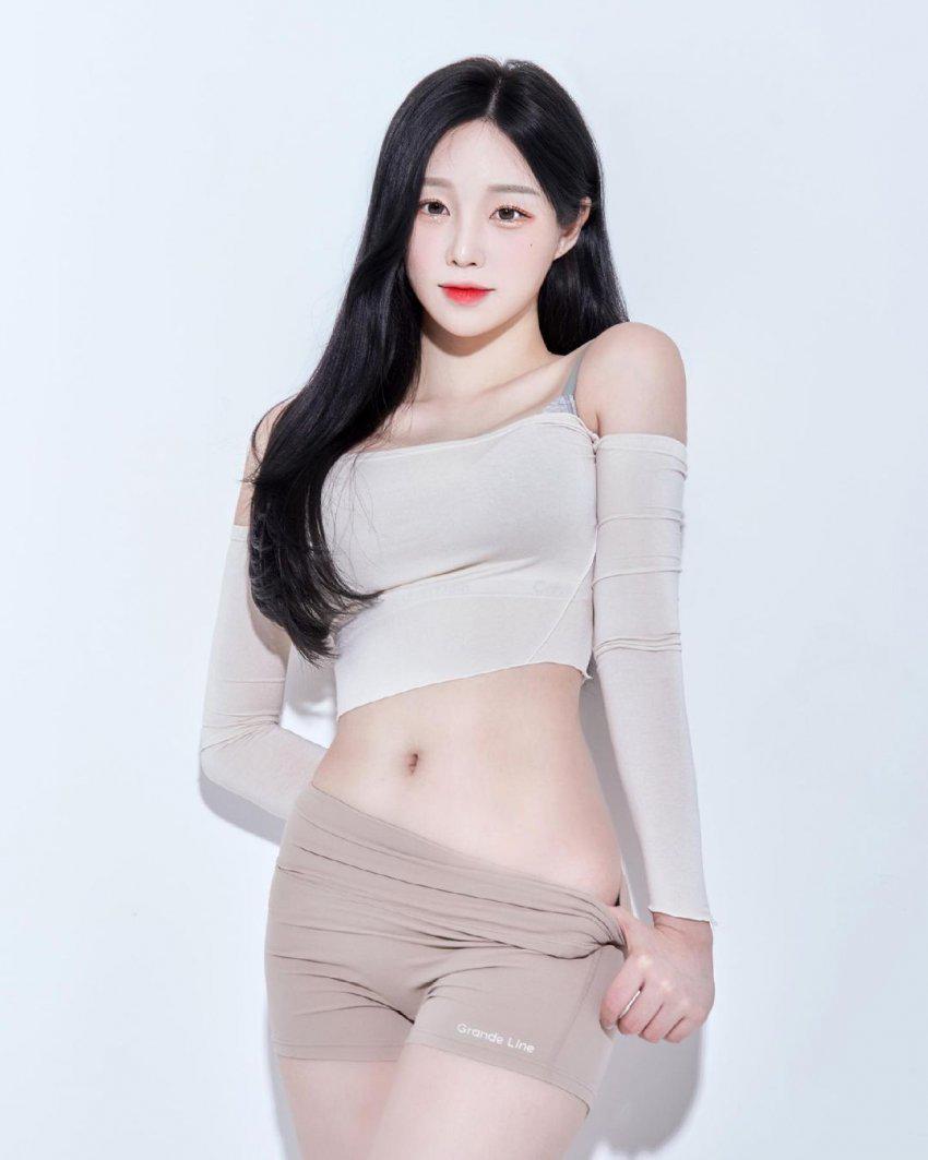 흰티에 청바지