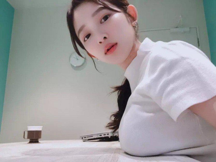책상 슴가