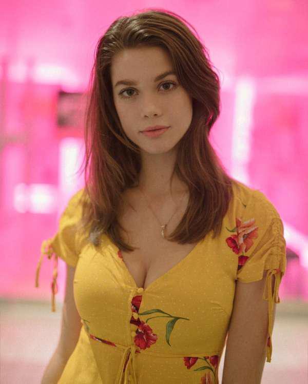 모델 Michelle Ellyse Schlaman