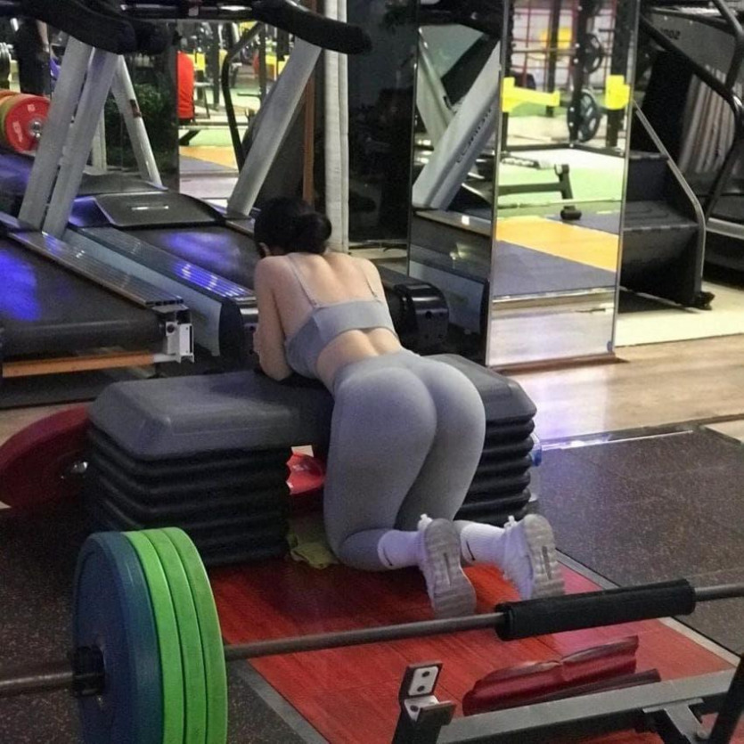 필라테스 뒷태