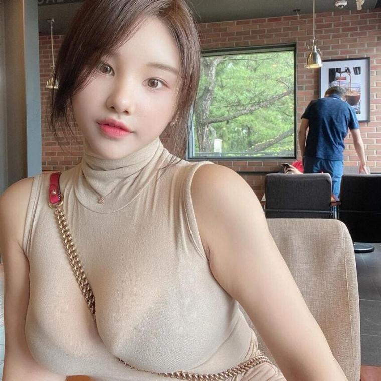 나 남잔데 여자들이 이렇게 가방 매면 겁나 싸보임