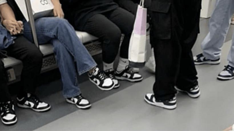 커플신발 . . . ?
