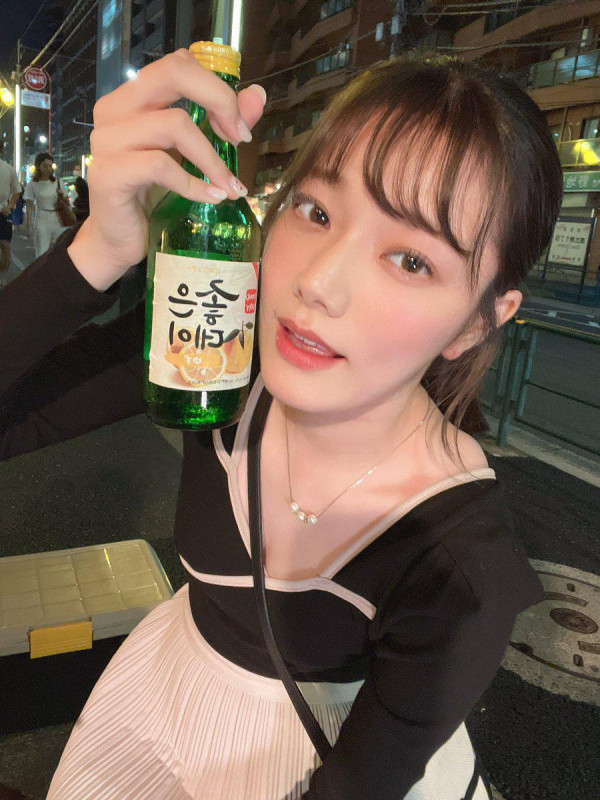 AV 떠오르는 배우 미야시타 레나